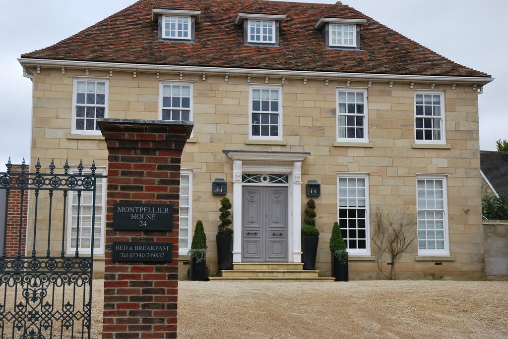 Bed and Breakfast Montpellier House Newport Pagnell Zewnętrze zdjęcie